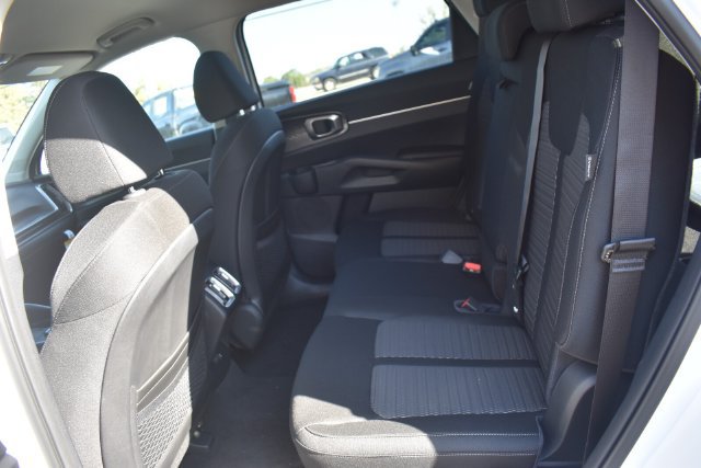 New 2026 Kia Sorento LX FWD image 17