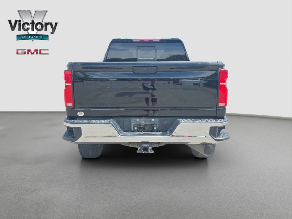 Used 2024 Chevrolet Silverado 3500 LTZ w/ LTZ Premium Package AWD/4WD image 14