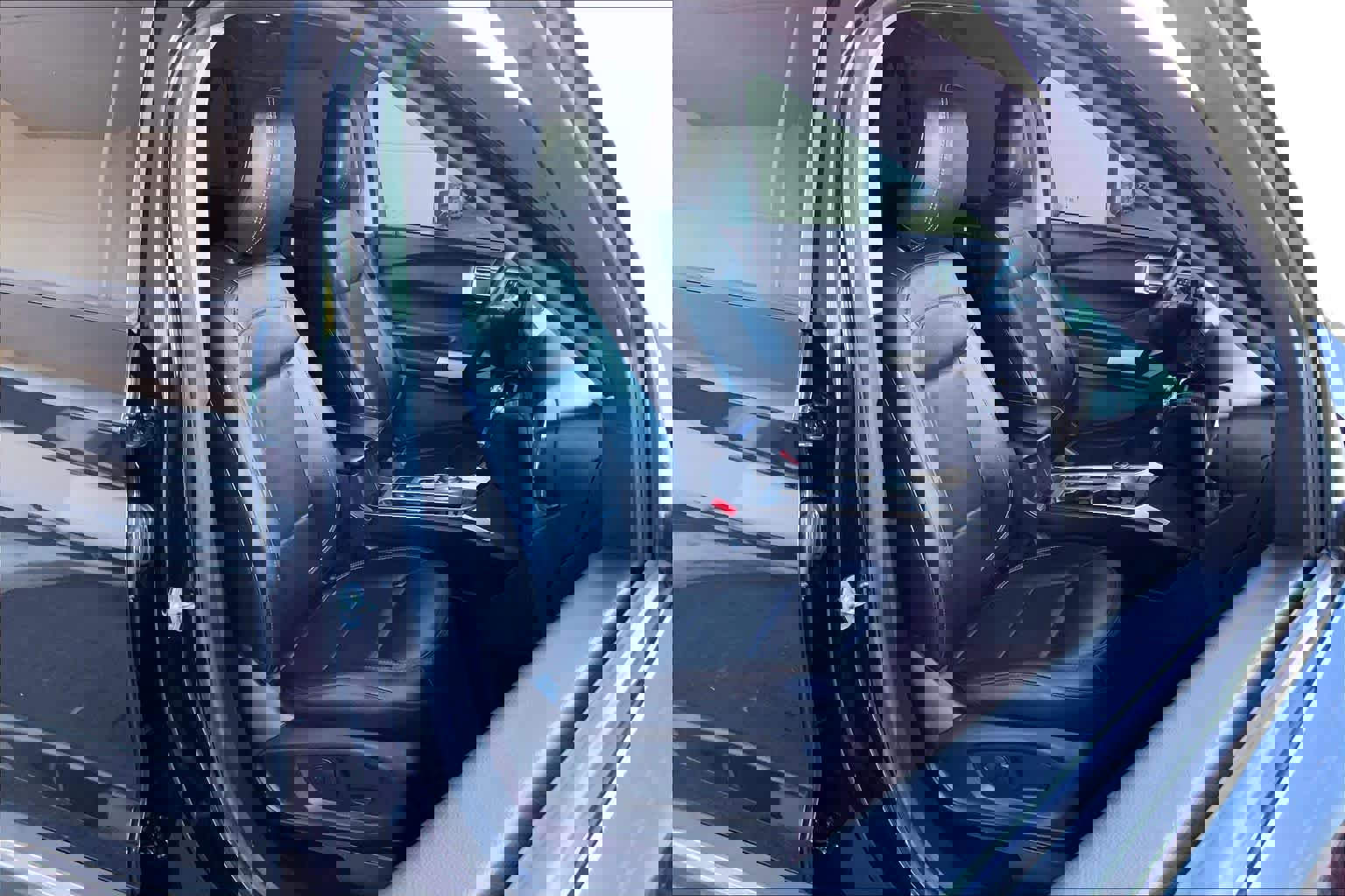 Used 2022 Ford Explorer Limited w/ Equipment Group 301A image 8