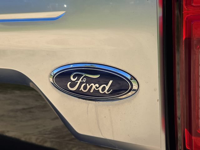 Used 2018 Ford F150 Platinum w/ Equipment Group 701A Luxury AWD/4WD image 32