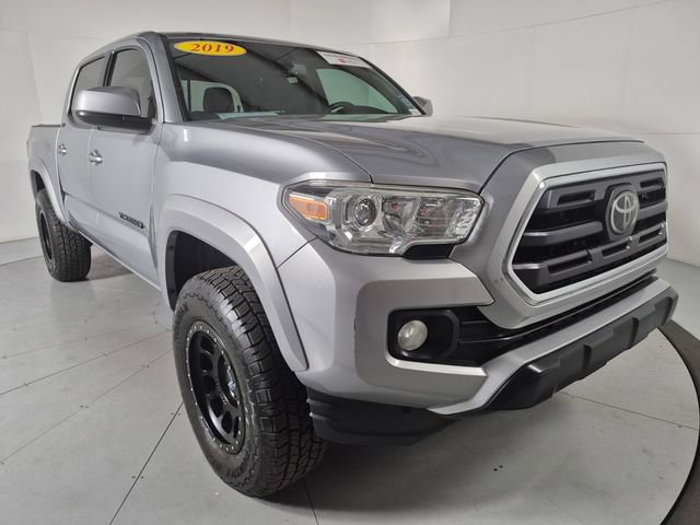 Certified 2019 Toyota Tacoma SR5 AWD/4WD image 6