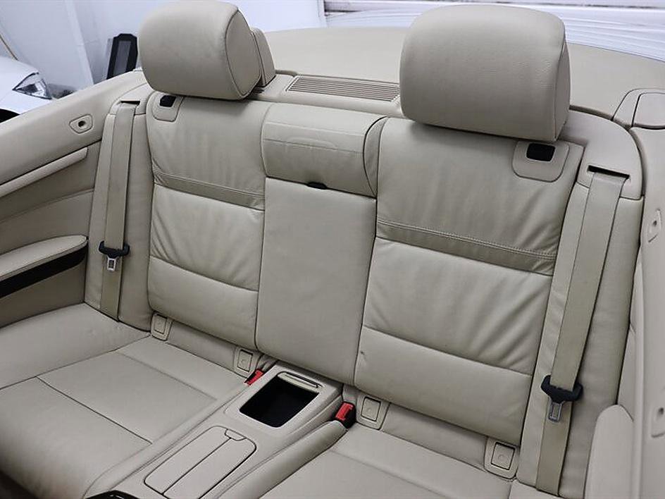 Used 2011 BMW 335i Convertible RWD image 19