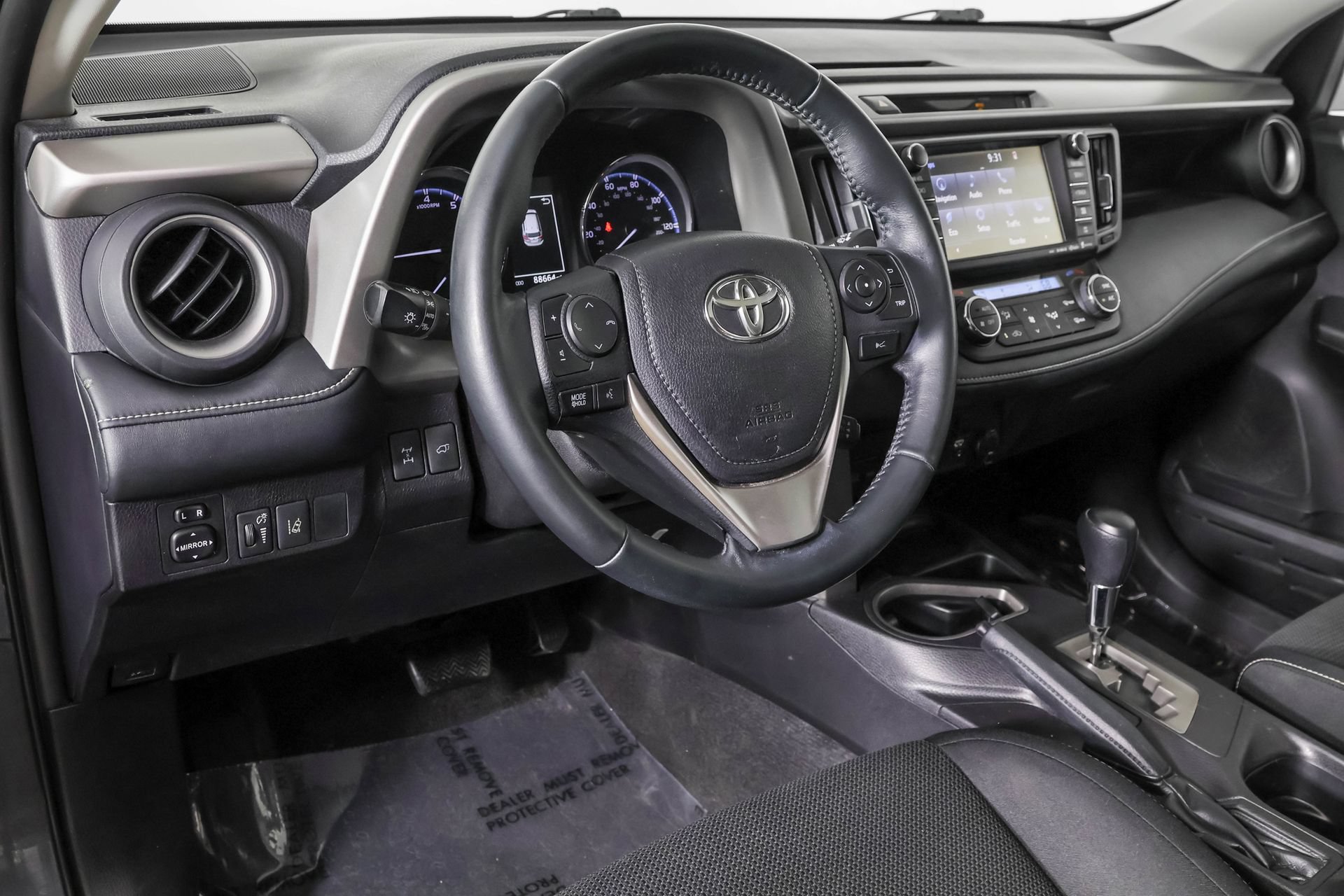 Used 2016 Toyota RAV4 XLE w/ Convenience Package AWD/4WD image 5