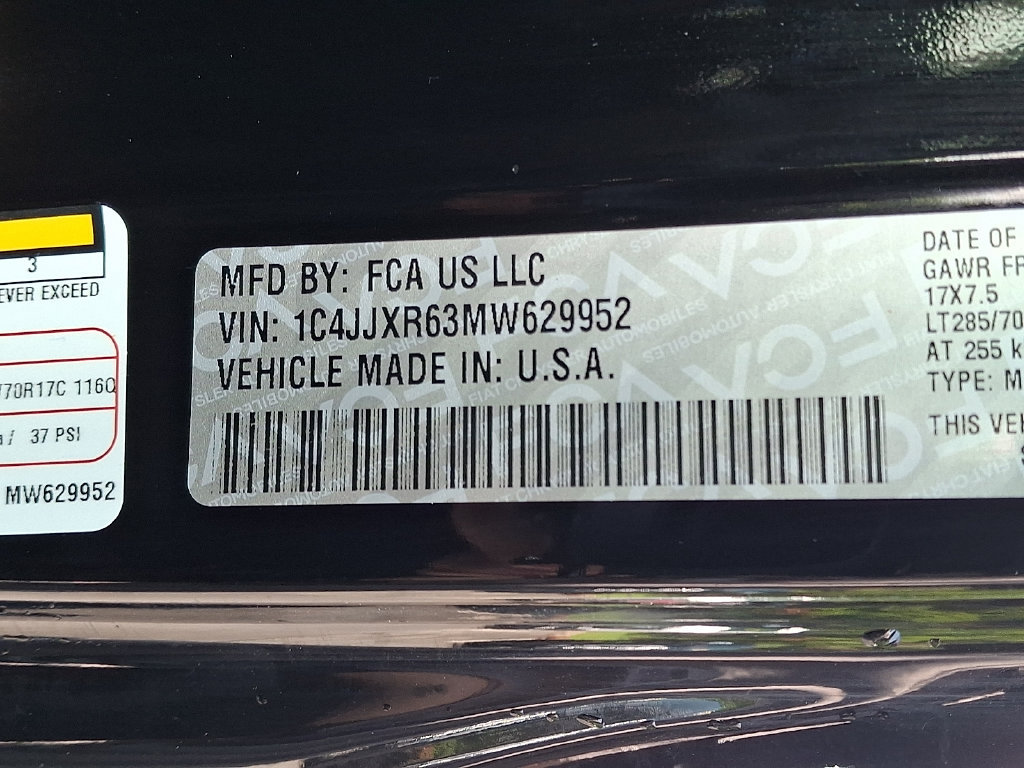 Used 2021 Jeep Wrangler Unlimited Rubicon 4xe w/ Cold Weather Group AWD/4WD image 29