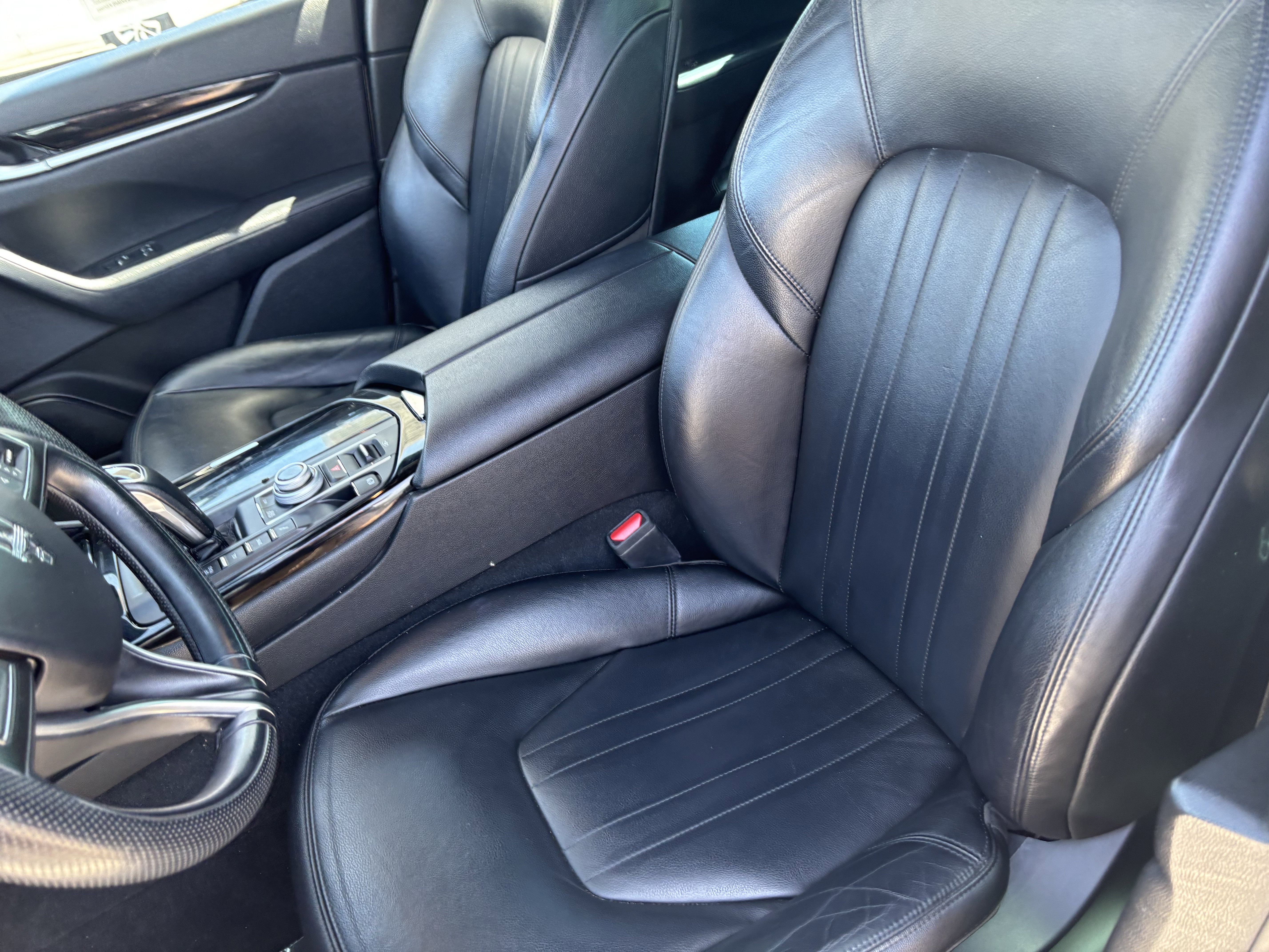 Used 2023 Maserati Levante Modena AWD/4WD image 18