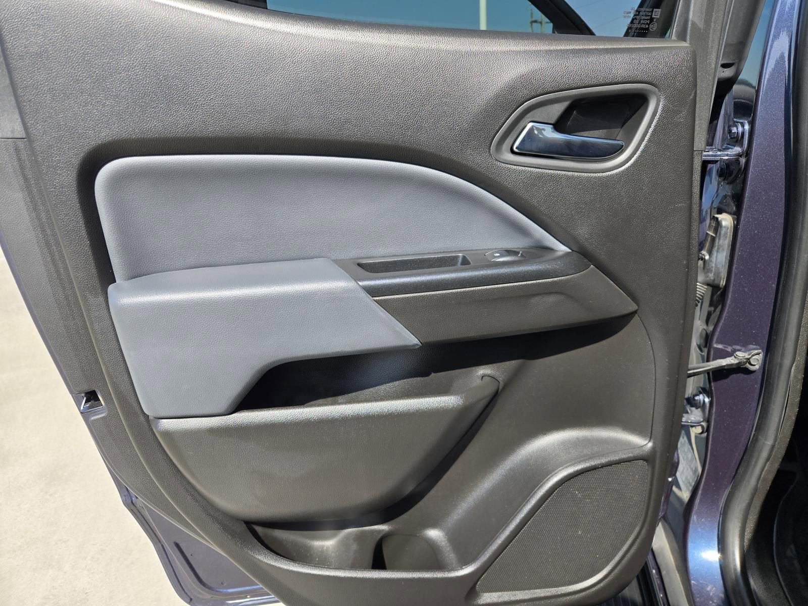 Used 2018 Chevrolet Colorado Z71 w/ Centennial Edition image 27