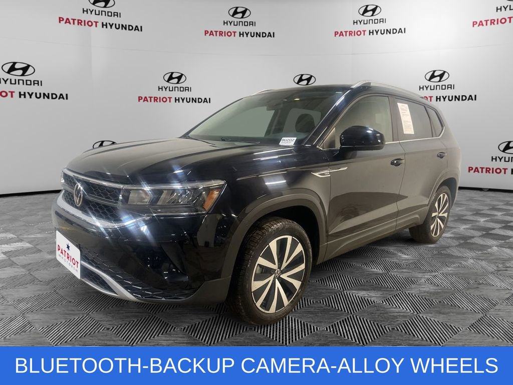 Used 2022 Volkswagen Taos SE AWD/4WD image 1