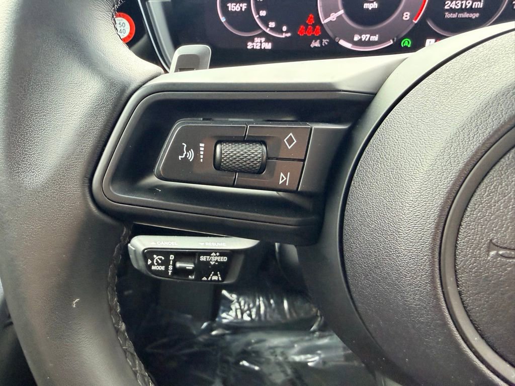 Used 2024 Porsche Cayenne image 36