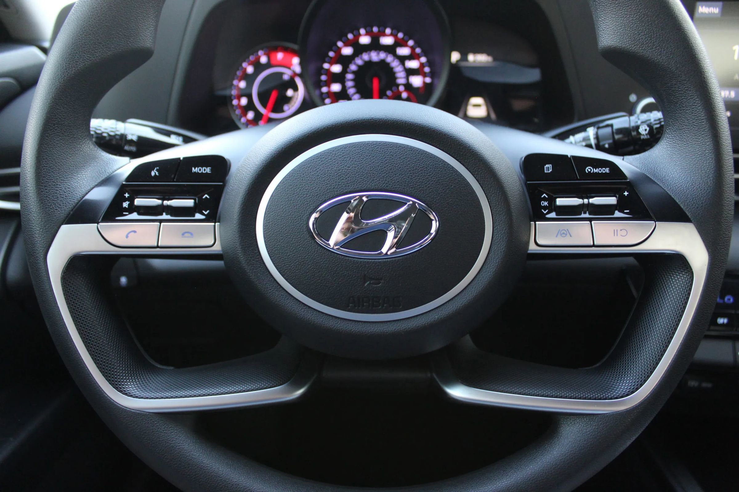 Used 2023 Hyundai Elantra SEL FWD image 13
