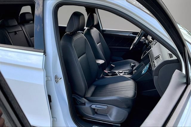 Used 2023 Volkswagen Tiguan SE R-Line AWD/4WD image 29