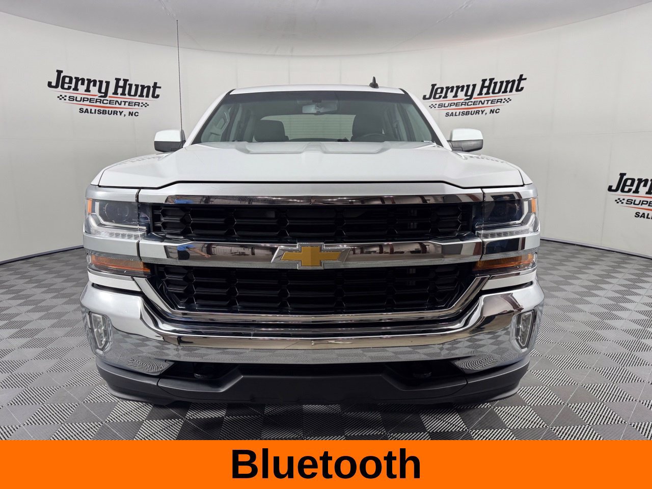 Used 2016 Chevrolet Silverado 1500 LT w/ LPO, Black Pack AWD/4WD image 5
