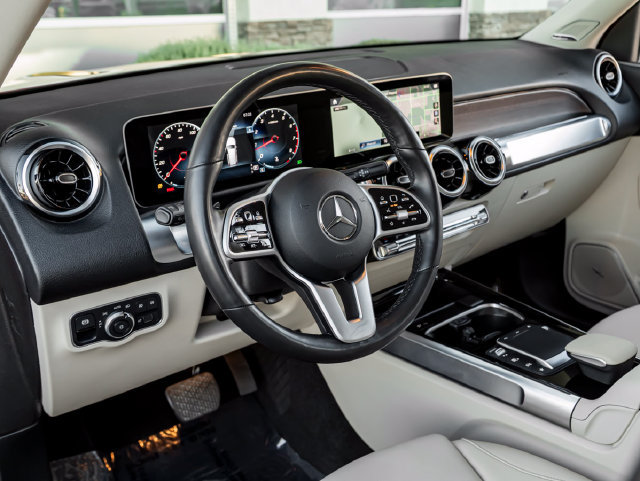 Used 2021 Mercedes-Benz GLB 250 4MATIC image 18