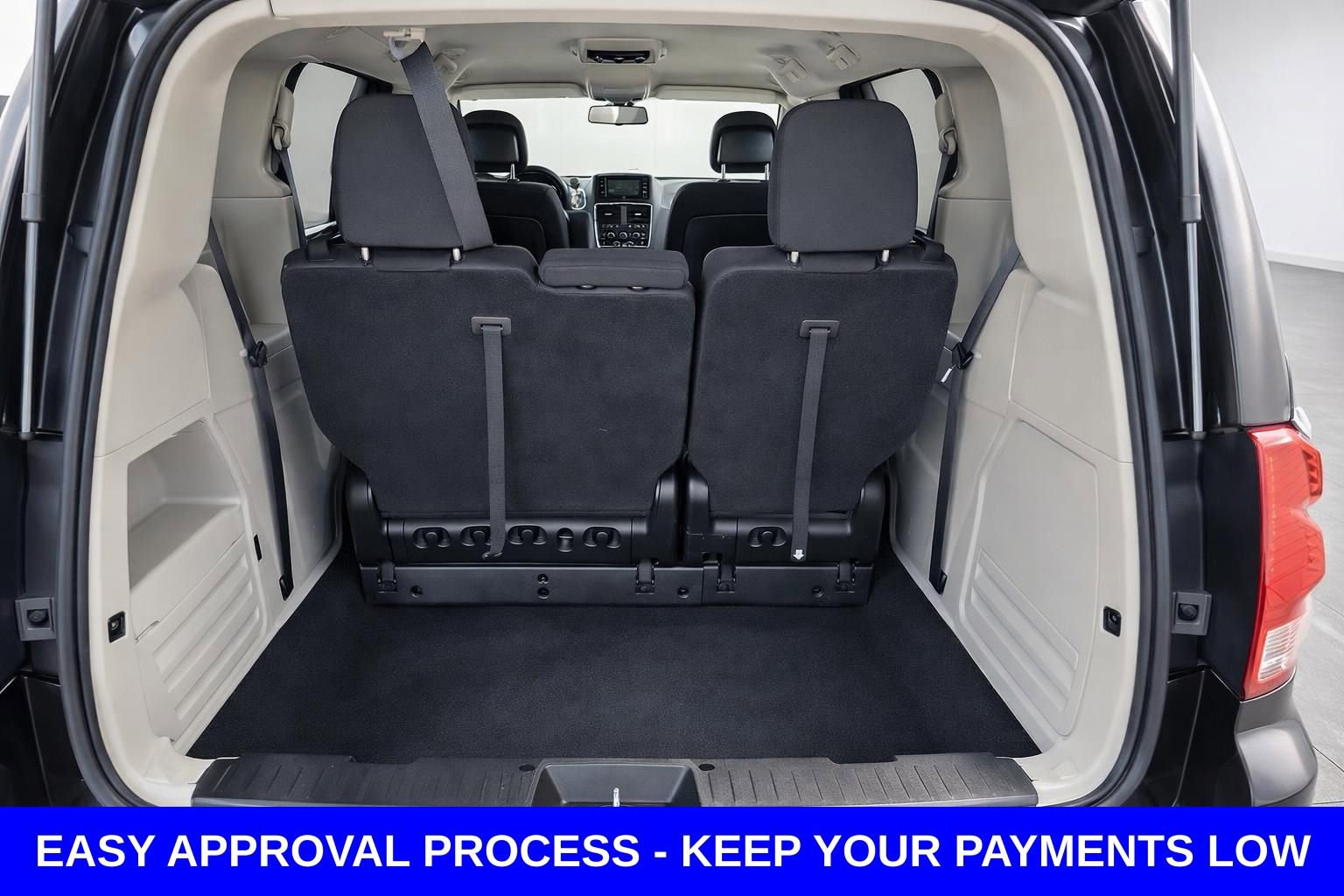 Used 2019 Dodge Grand Caravan SE w/ UConnect Hands-Free Group FWD image 18