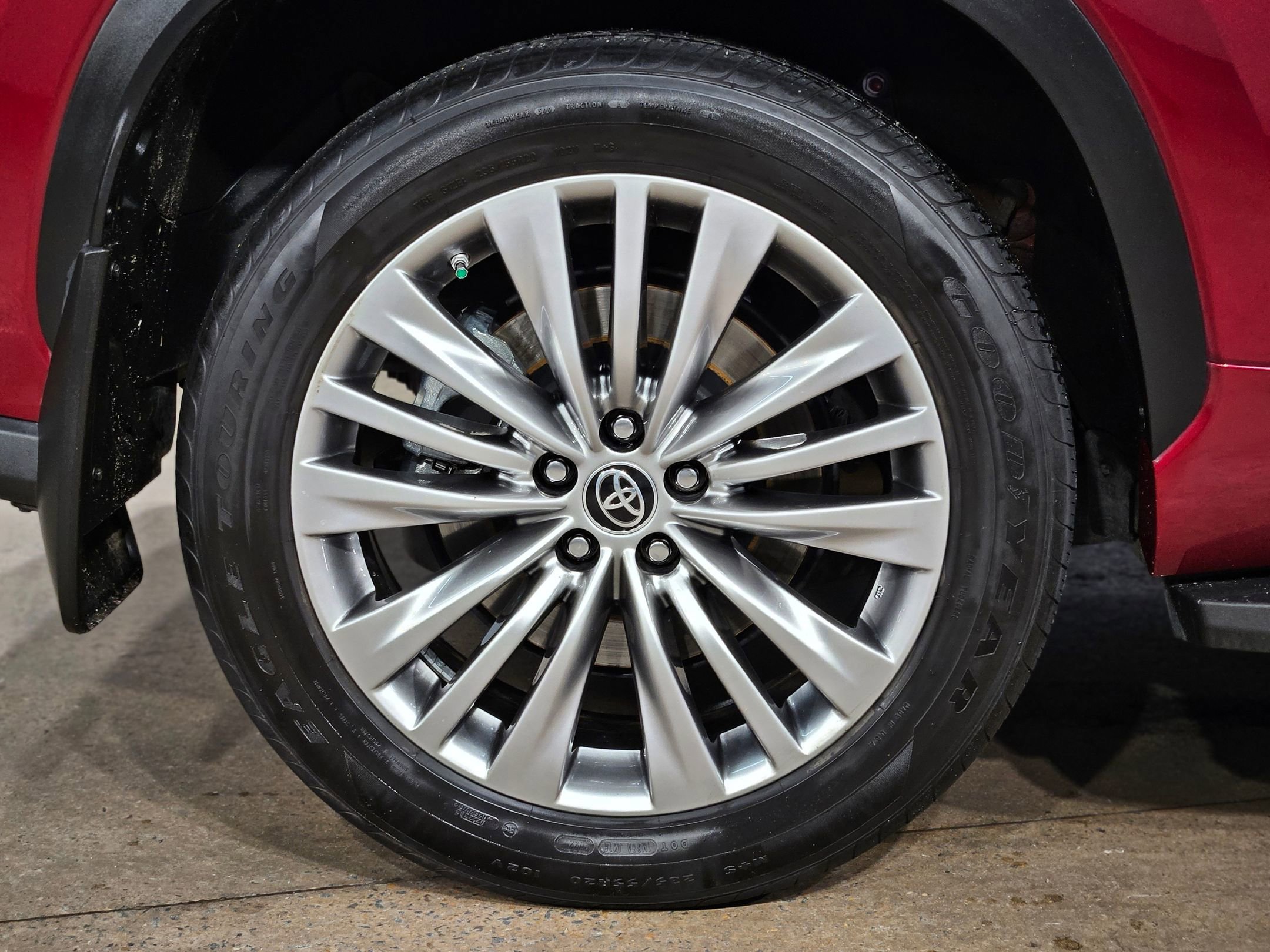 Used 2022 Toyota Highlander Platinum image 17