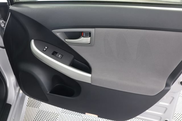 Used 2015 Toyota Prius Three FWD image 25