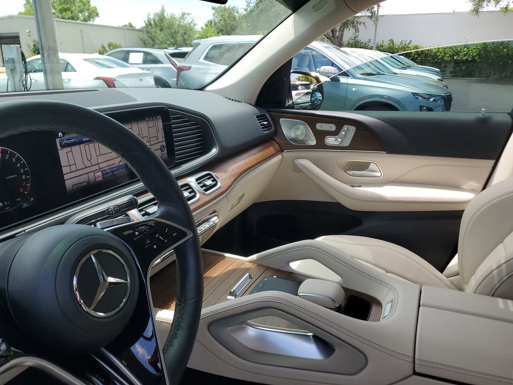 Used 2024 Mercedes-Benz GLE 450e 4MATIC image 23