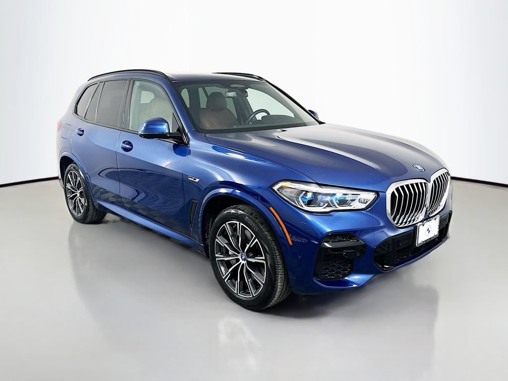 Used 2023 BMW X5 xDrive45e w/ Executive Package AWD/4WD image 3