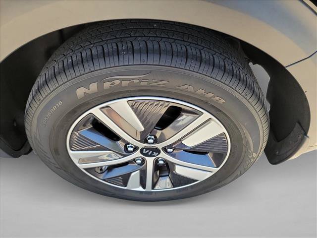 Used 2020 Kia Niro EX Premium FWD image 13