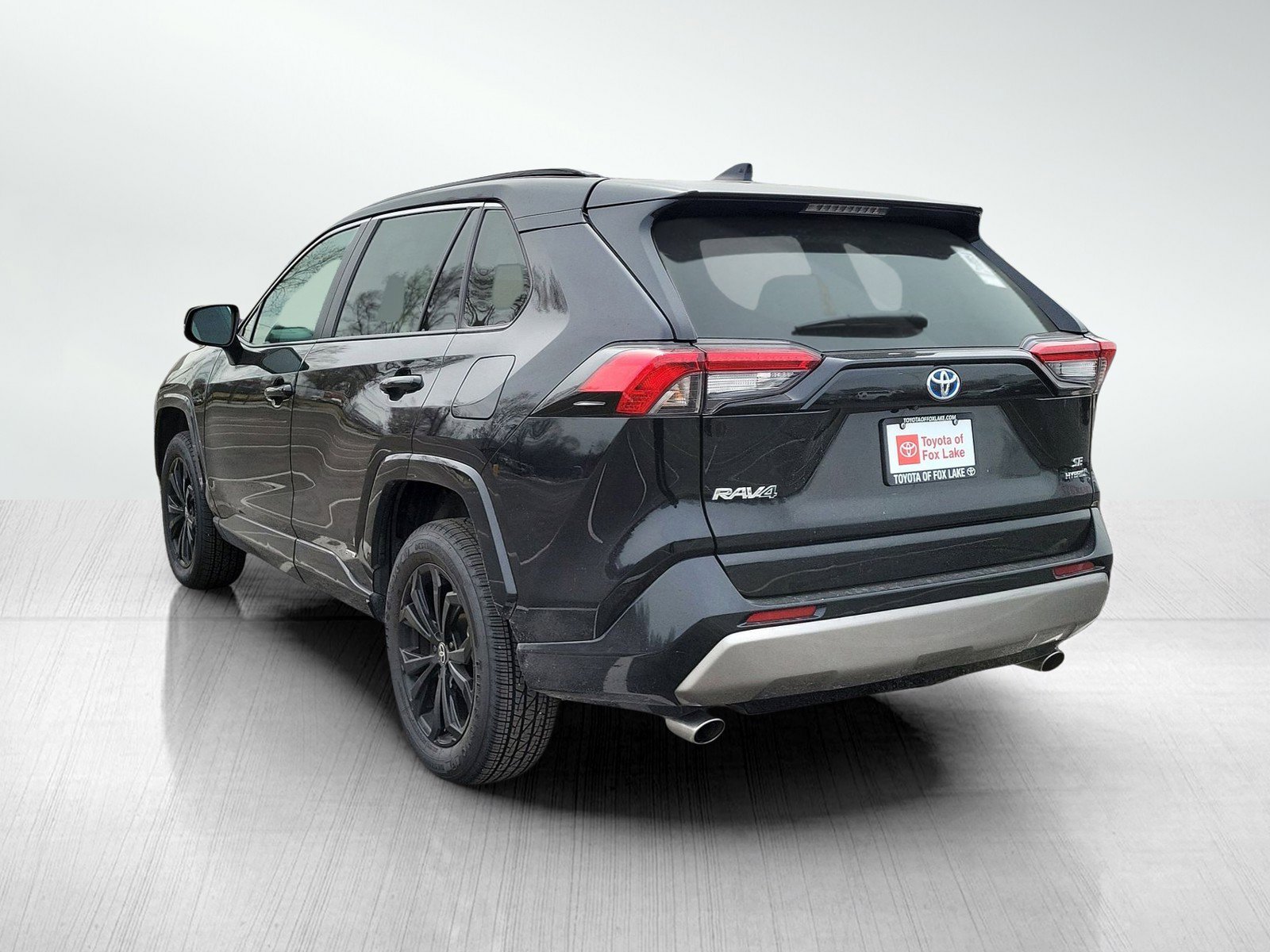 Used 2024 Toyota RAV4 SE AWD/4WD image 3