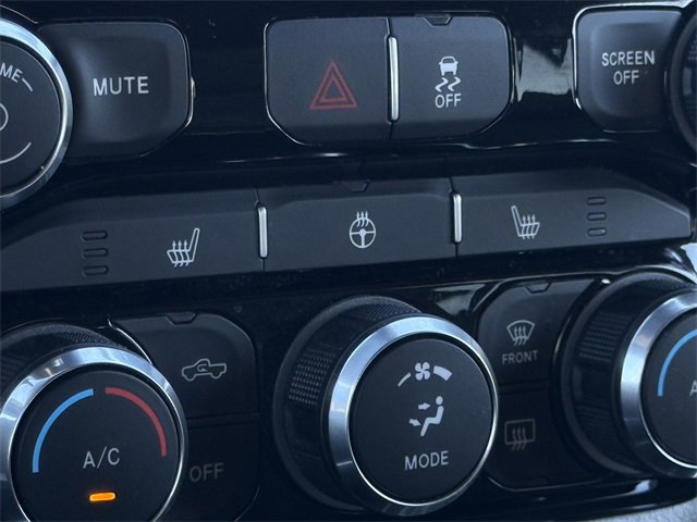 Used 2024 RAM 3500 Big Horn w/ Sport Appearance Package image 19