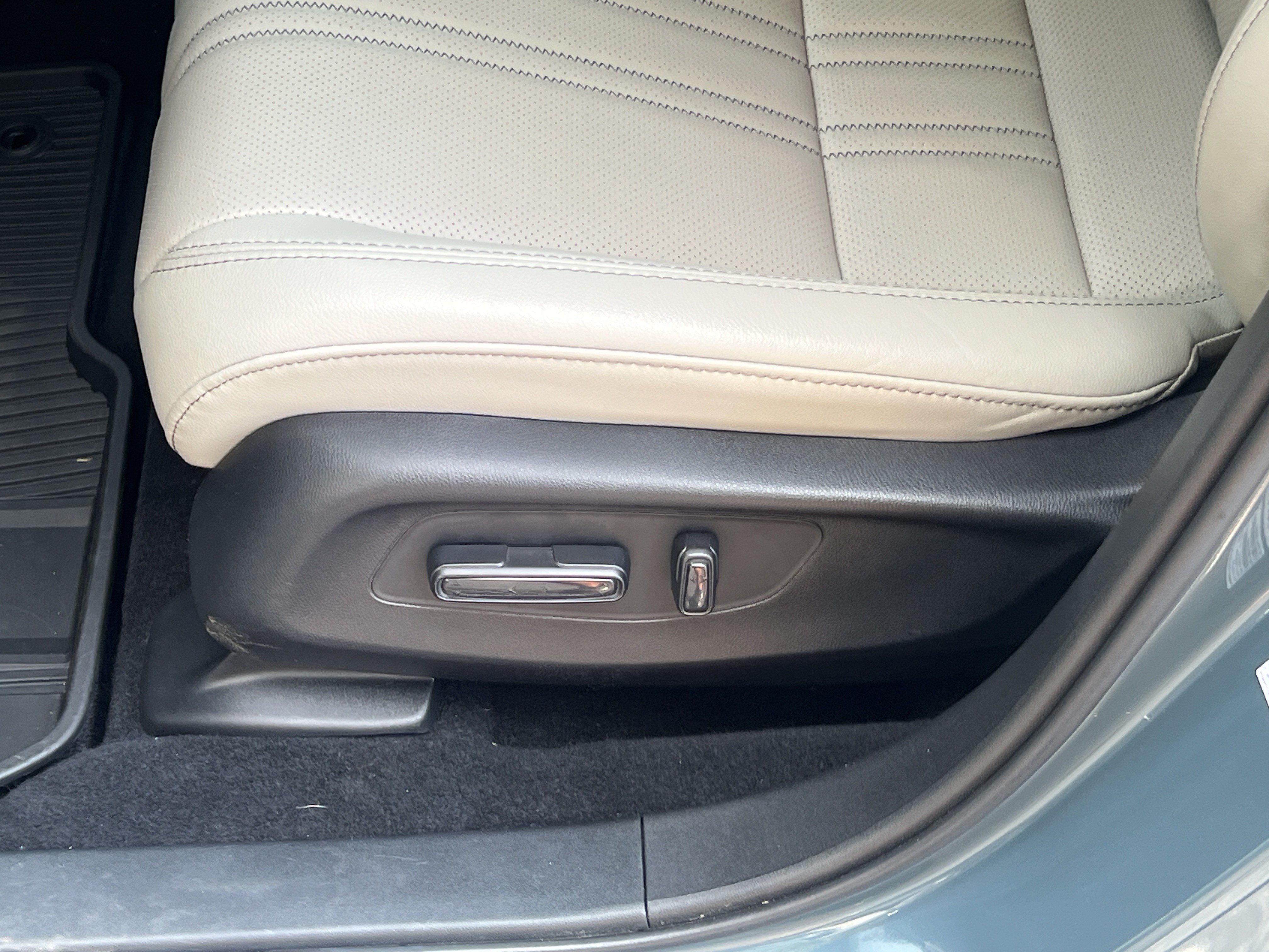 Used 2026 Honda HR-V EX-L image 10