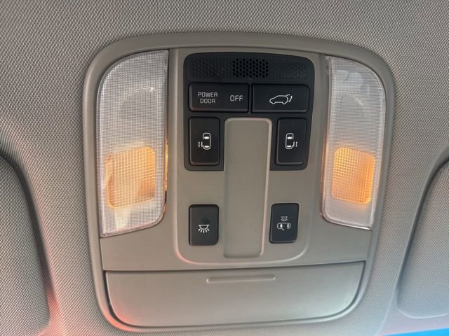 Used 2016 Kia Sedona SX image 34