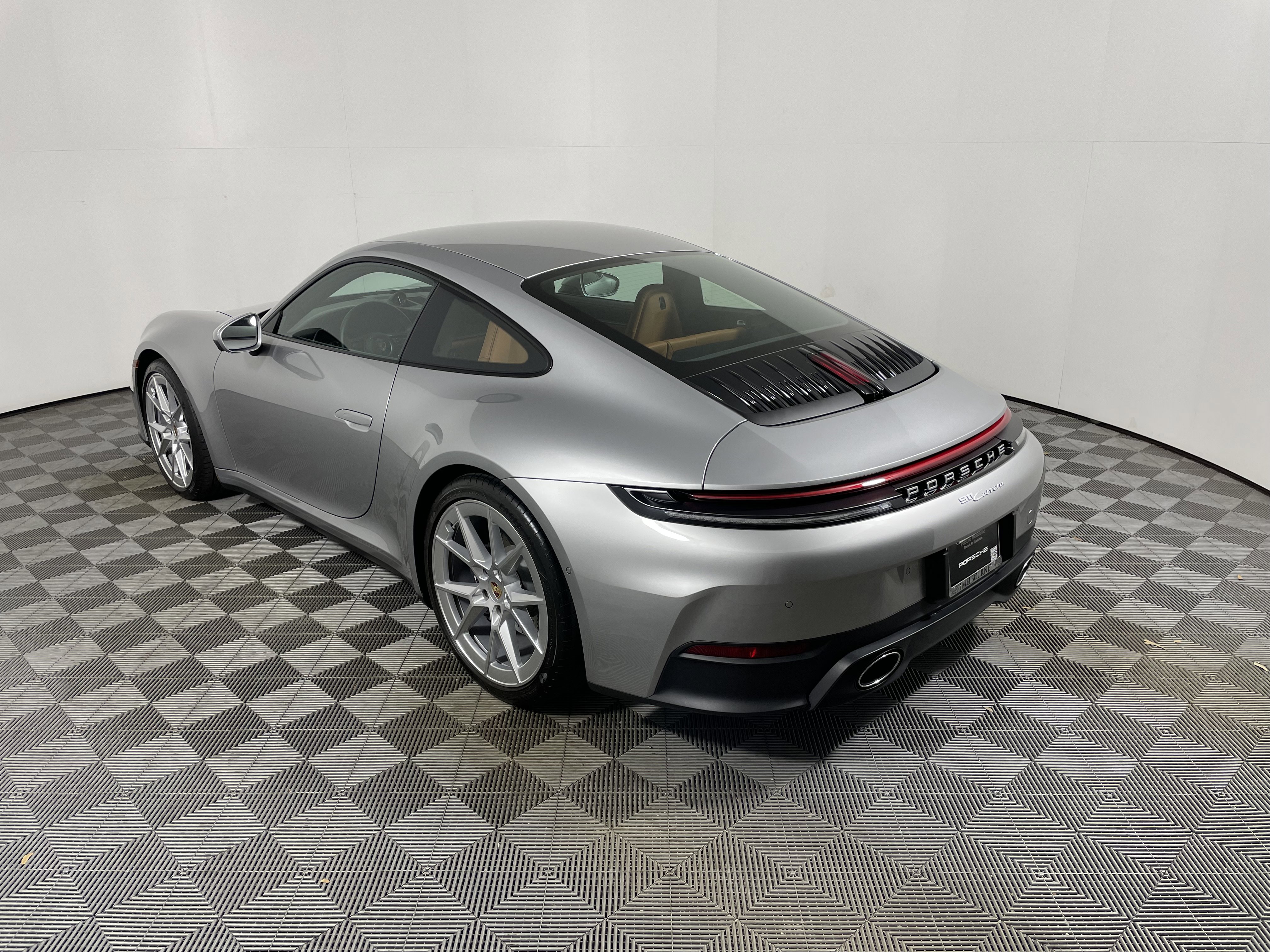 Certified 2025 Porsche 911 Carrera image 3