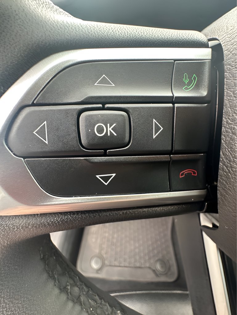 Used 2025 Jeep Compass Latitude w/ Sun & Sound Group AWD/4WD image 15