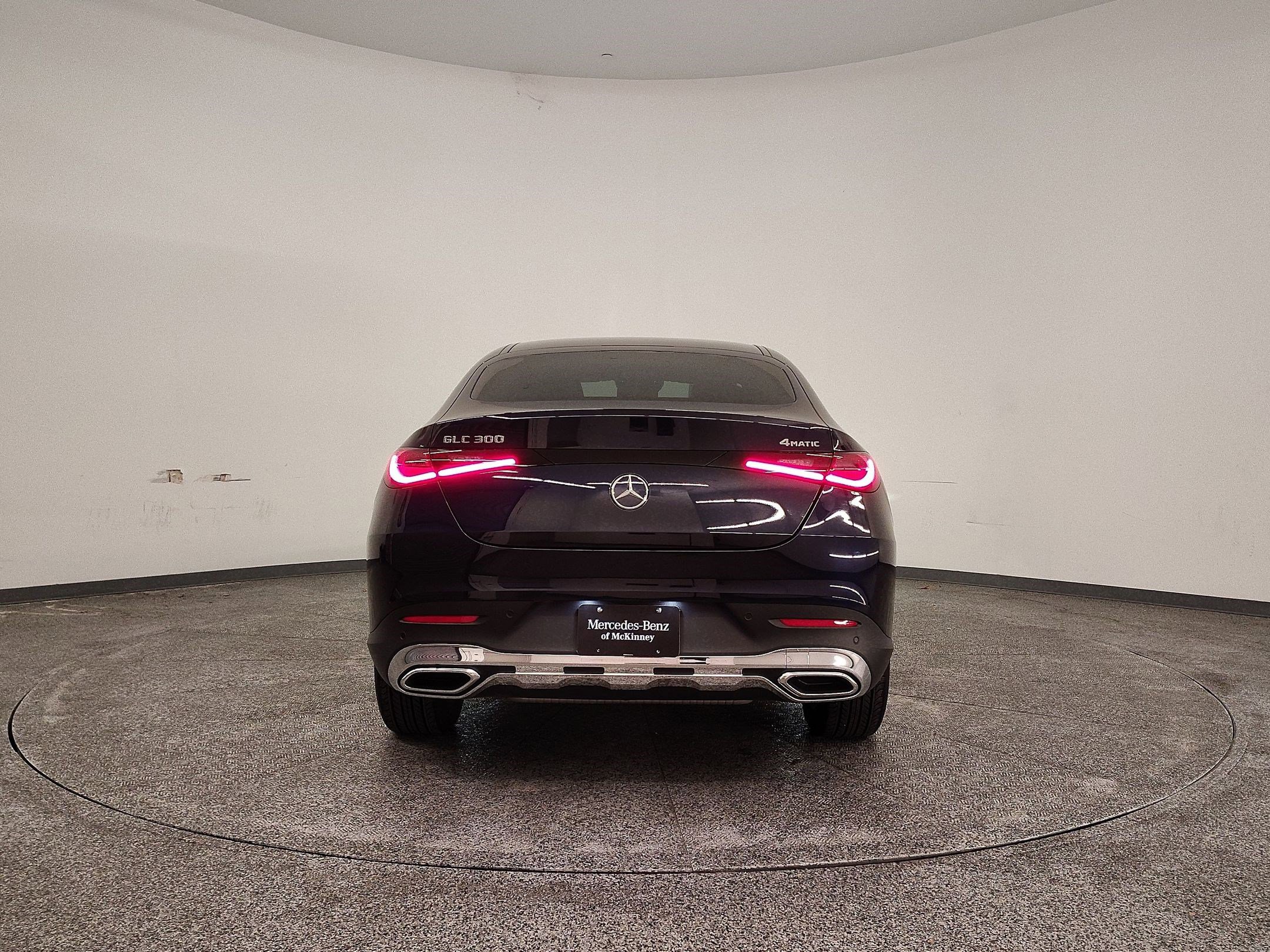 Used 2024 Mercedes-Benz GLC 300 4MATIC image 10