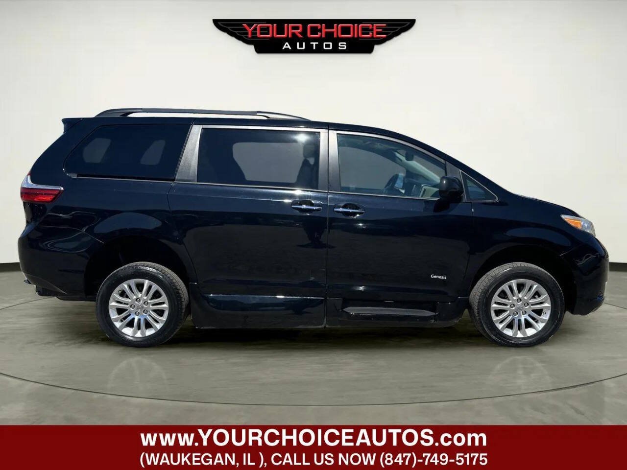 Used 2016 Toyota Sienna XLE FWD image 7
