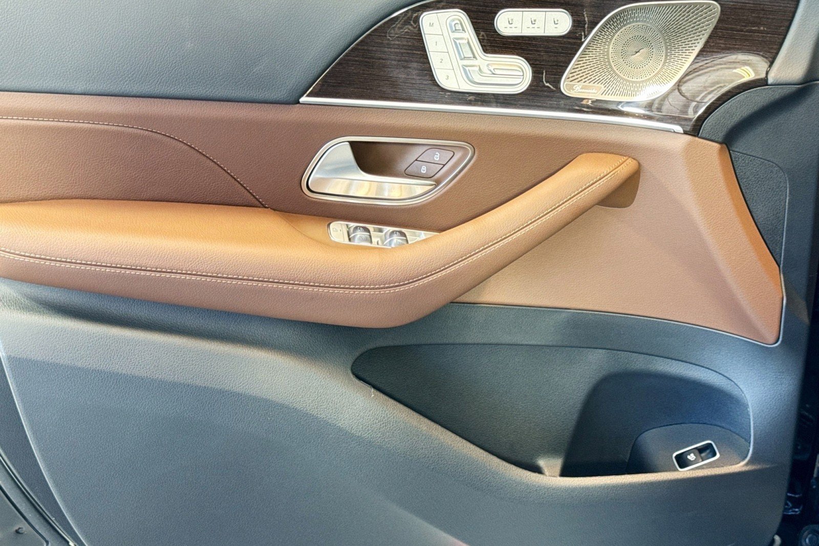 New 2026 Mercedes-Benz GLS 450 4MATIC image 16