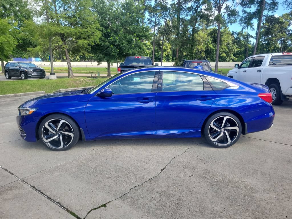 Used 2019 Honda Accord Sport image 2