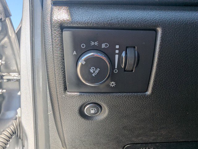 Used 2014 Jeep Grand Cherokee Limited w/ Trailer Tow Group IV AWD/4WD image 17