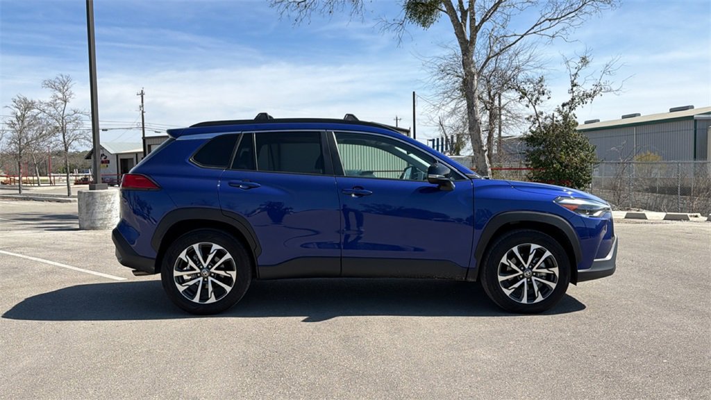 Certified 2025 Toyota Corolla Cross XLE w/ Convenience Package image 4