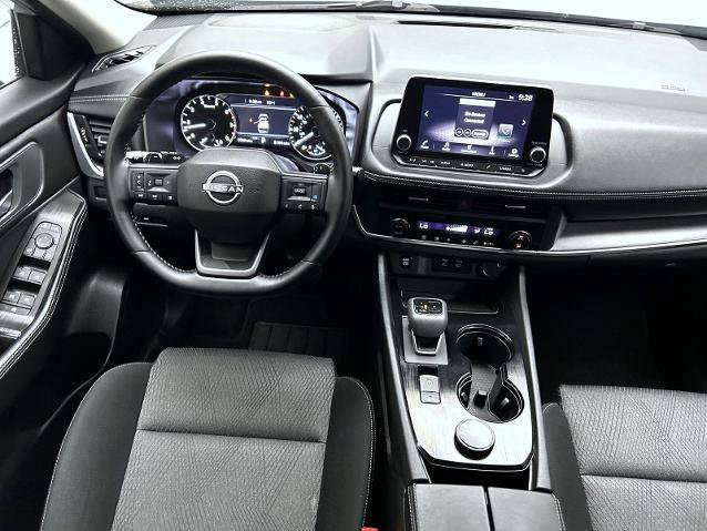 Certified 2025 Nissan Rogue SV AWD/4WD image 14