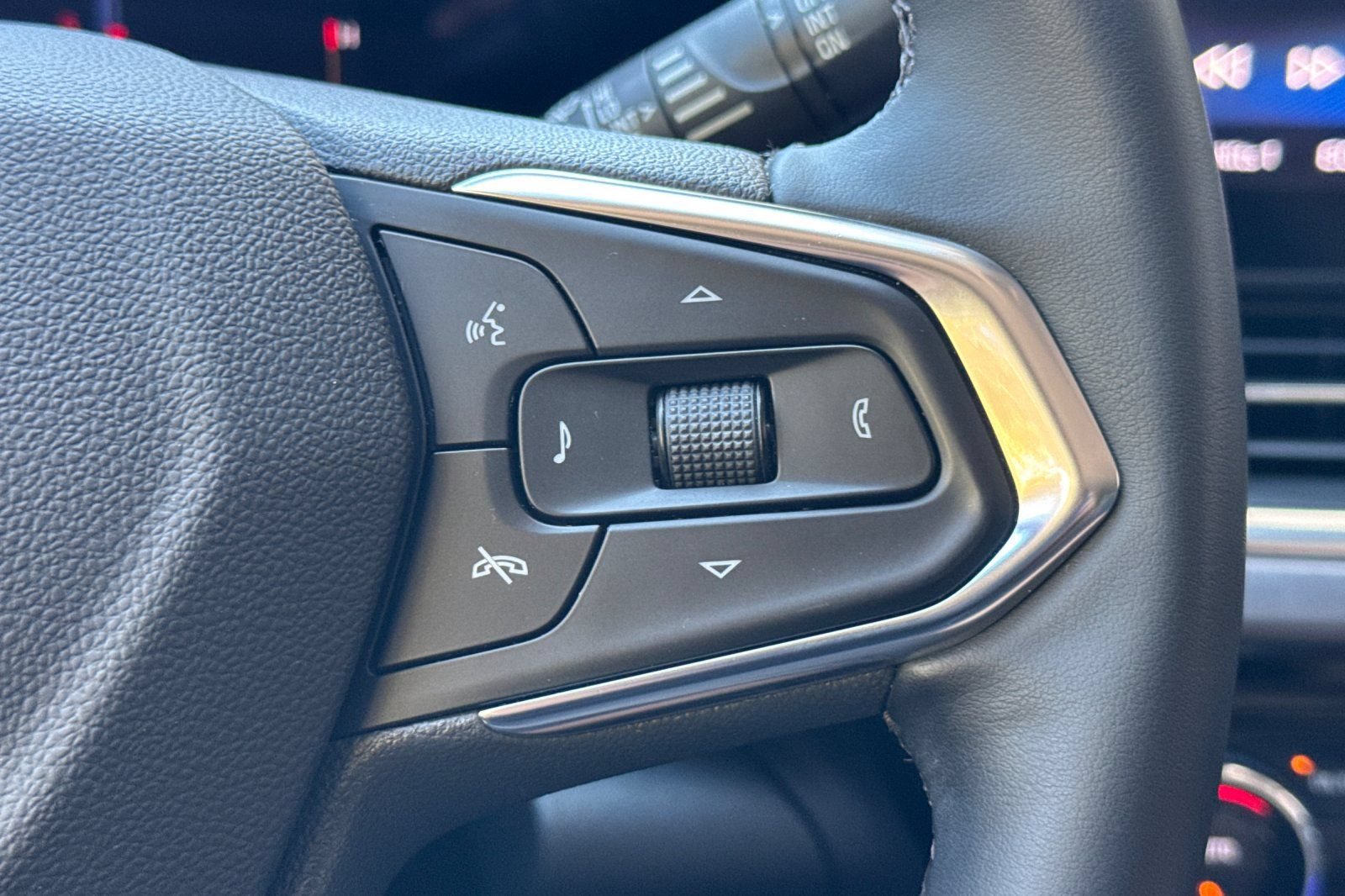 Used 2024 Chevrolet Trax ACTIV w/ Driver Confidence Package FWD image 36