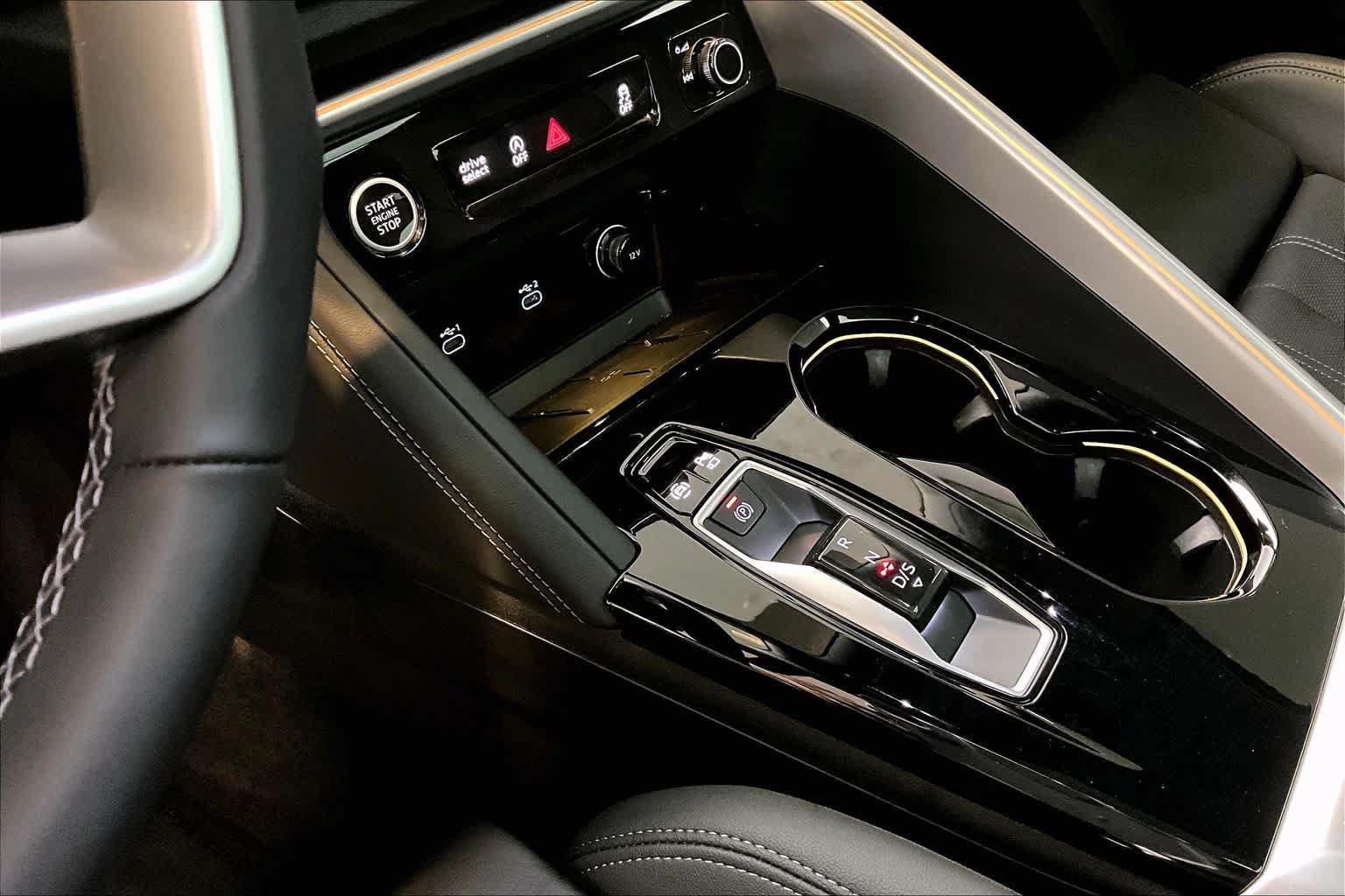 Certified 2025 Audi Q5 Premium w/ Premium Plus AWD/4WD image 17