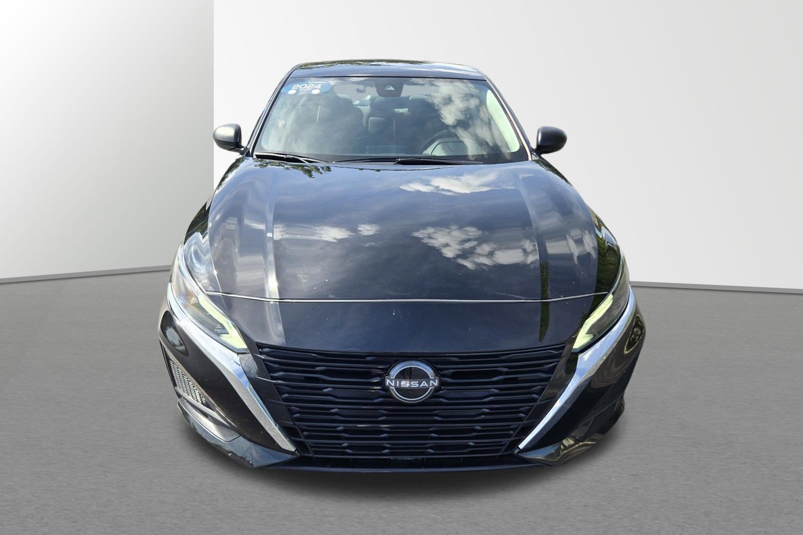 Used 2024 Nissan Altima 2.5 S FWD image 2