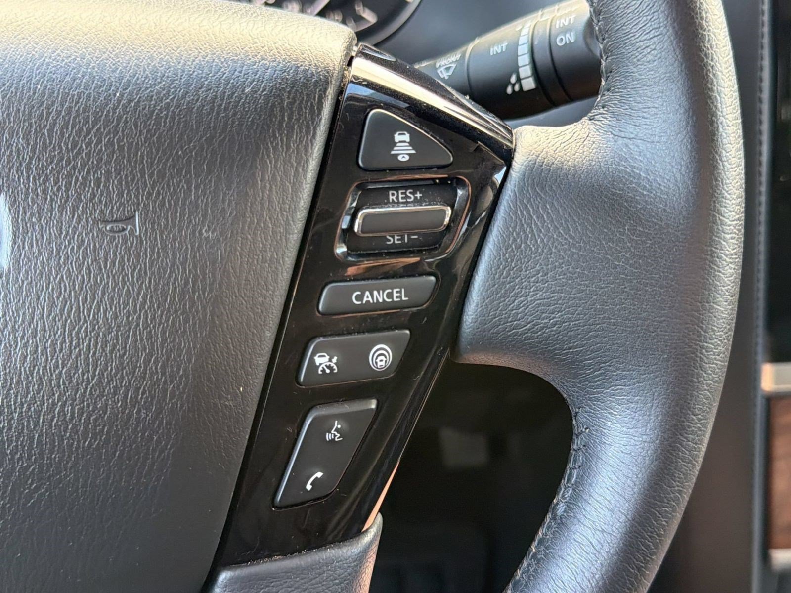 Used 2023 Nissan Armada SL w/ Captain's Chairs Package RWD image 18