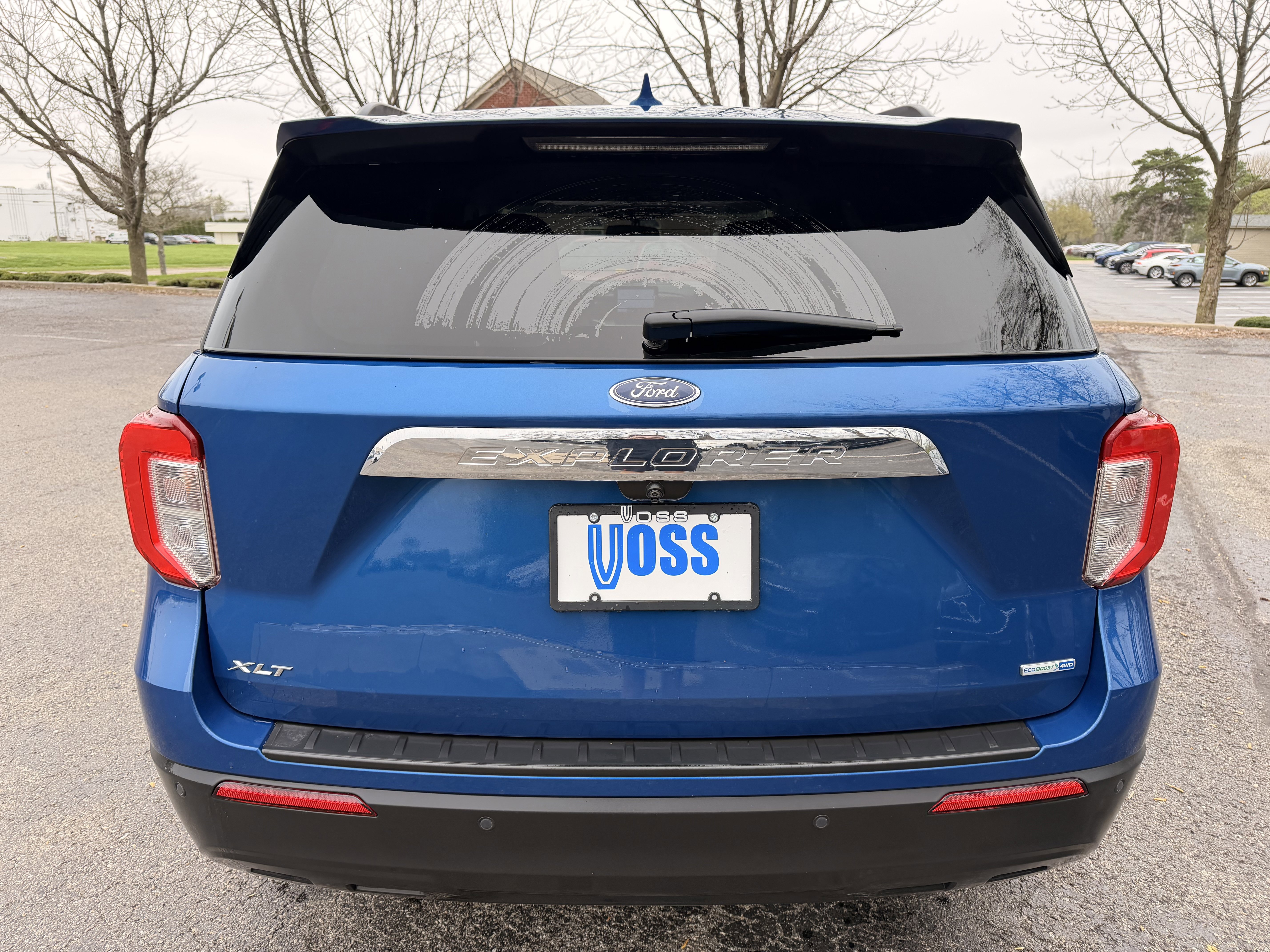 Used 2020 Ford Explorer XLT image 4