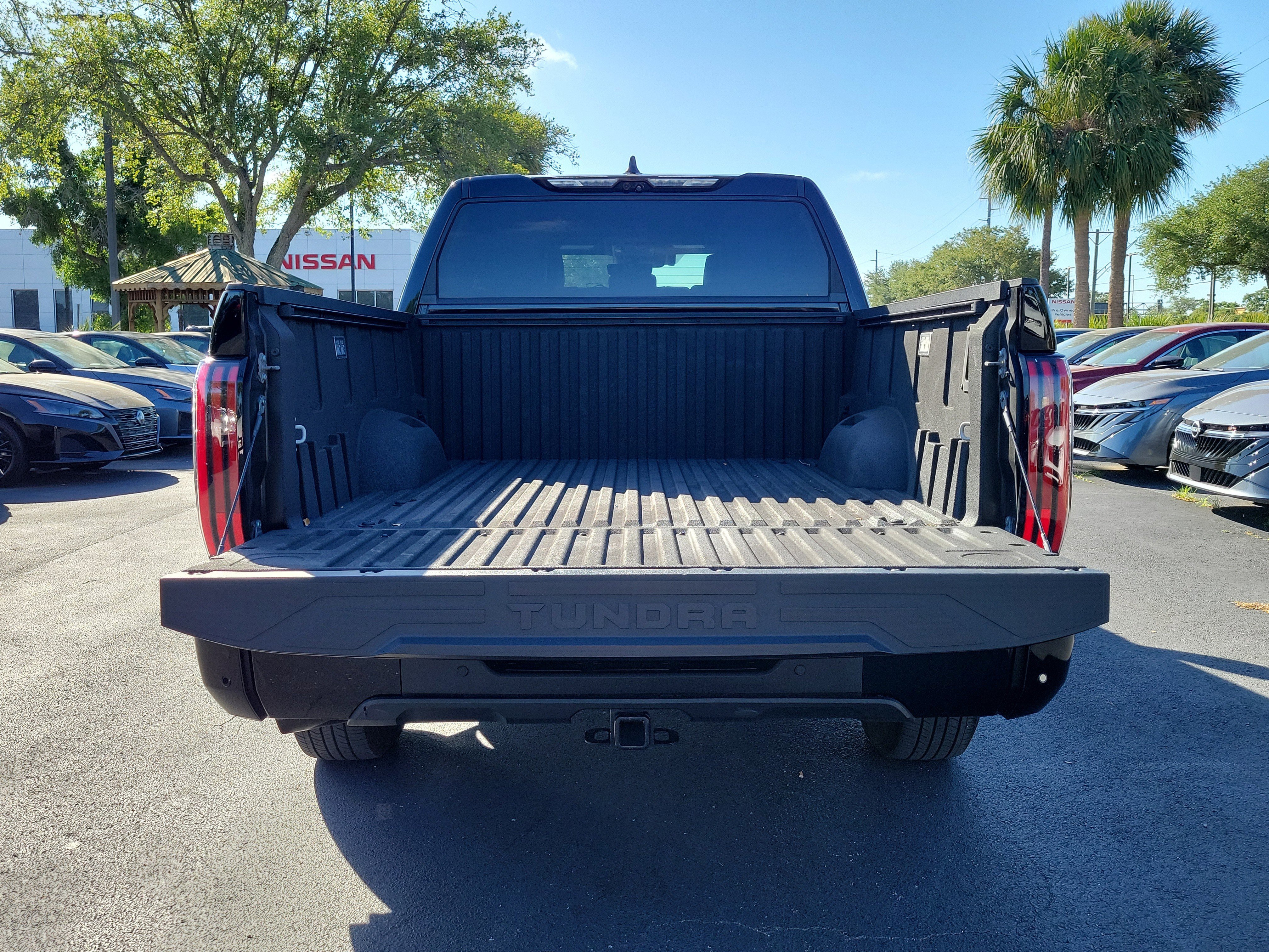 Used 2024 Toyota Tundra Platinum AWD/4WD image 8