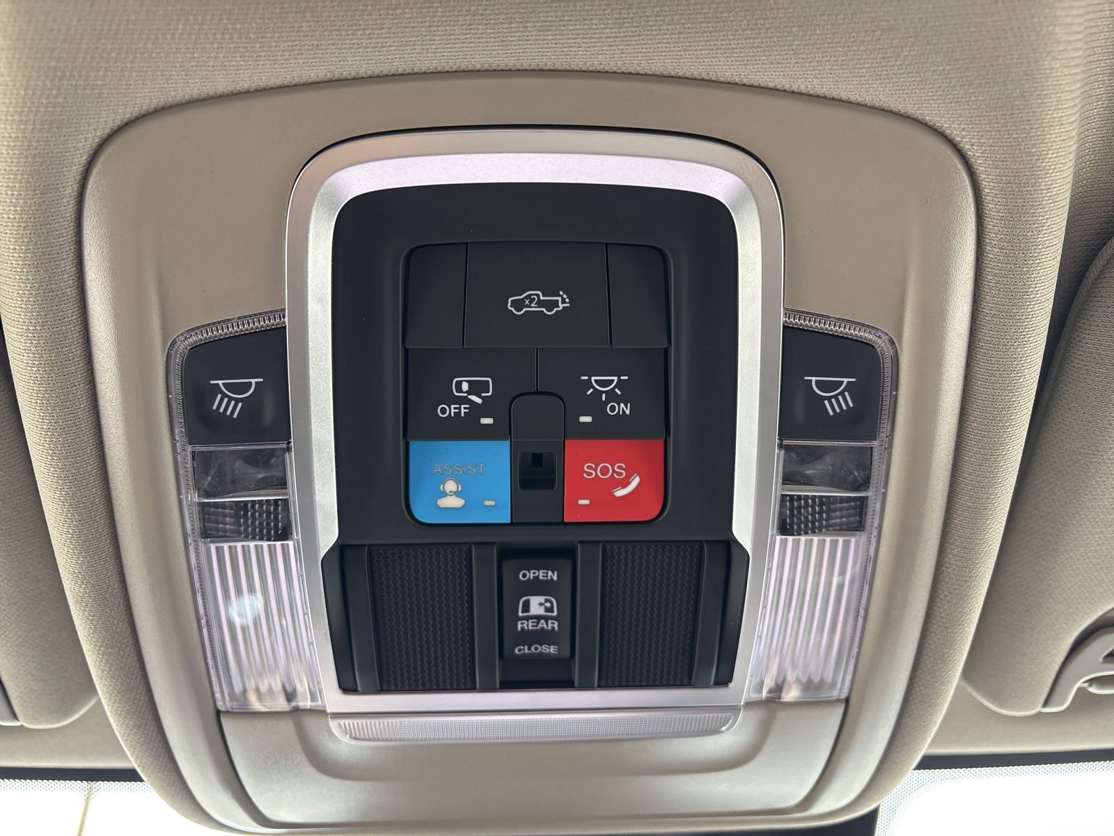 New 2026 RAM 2500 Limited AWD/4WD image 25