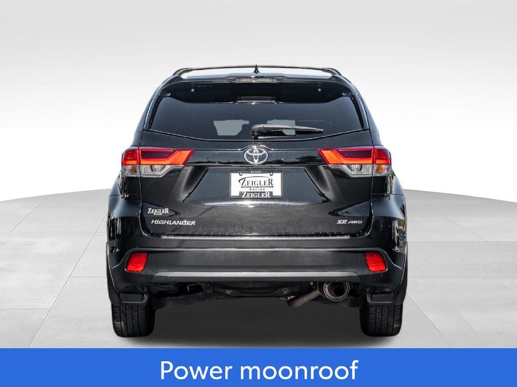 Used 2017 Toyota Highlander SE AWD/4WD image 6