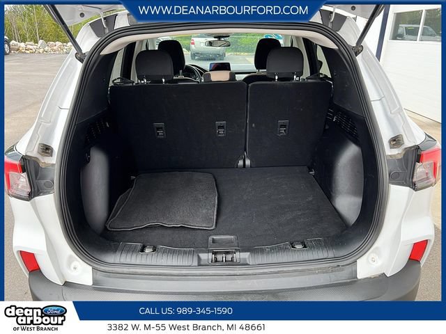 Used 2022 Ford Escape SE w/ Cold Weather Package FWD image 6