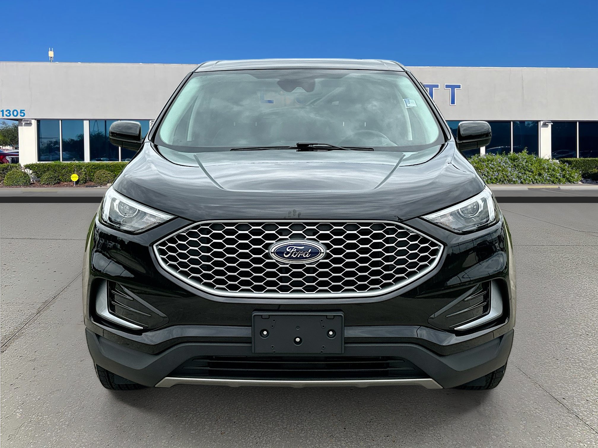 Certified 2023 Ford Edge SEL AWD/4WD image 2