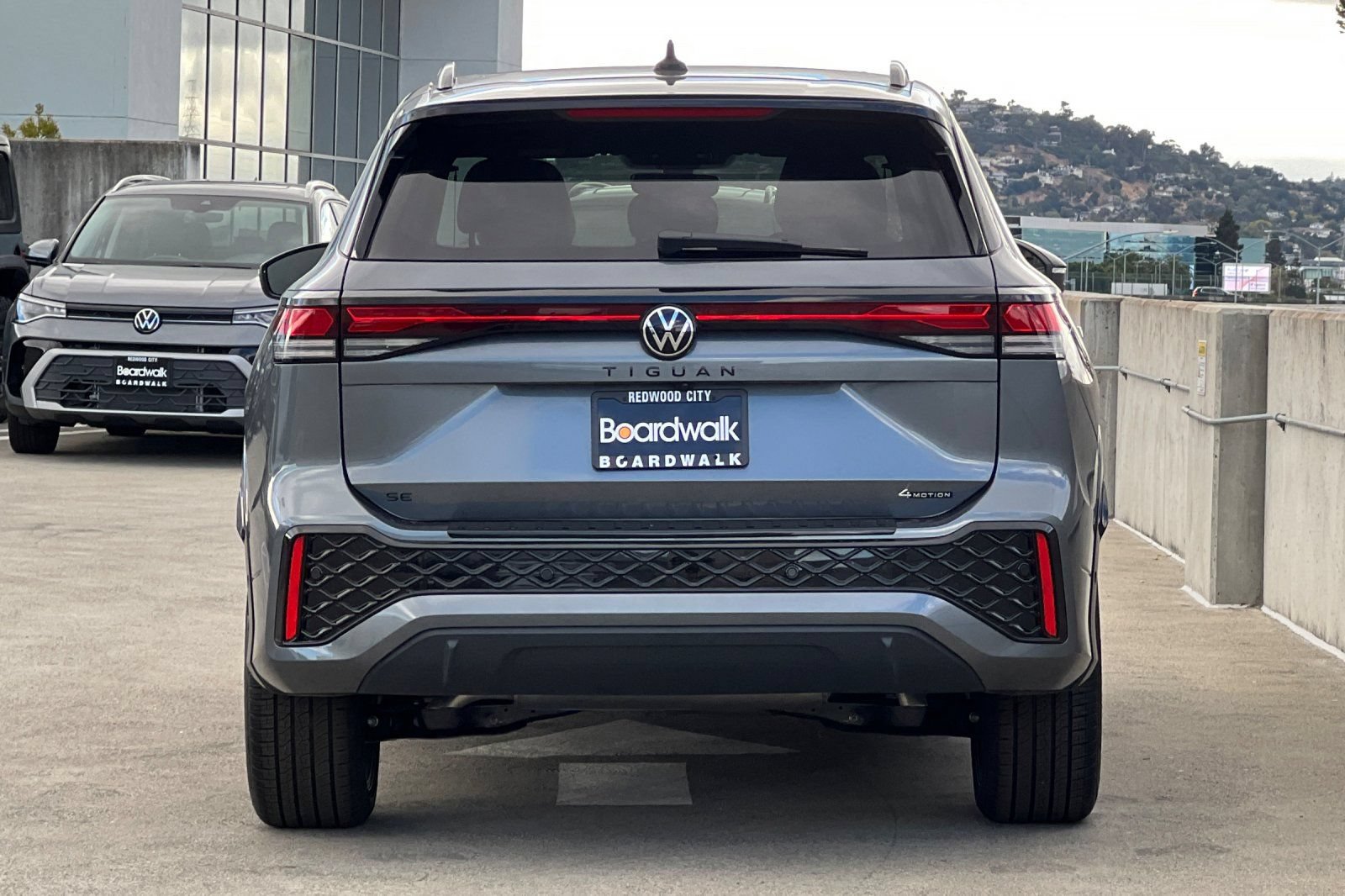 New 2026 Volkswagen Tiguan SE R-Line AWD/4WD image 5