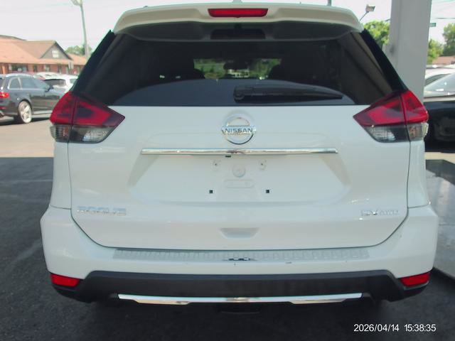 Used 2018 Nissan Rogue SV AWD/4WD image 4