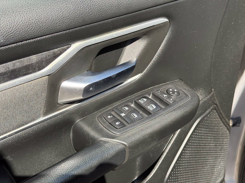 Used 2020 RAM 1500 Big Horn AWD/4WD image 11