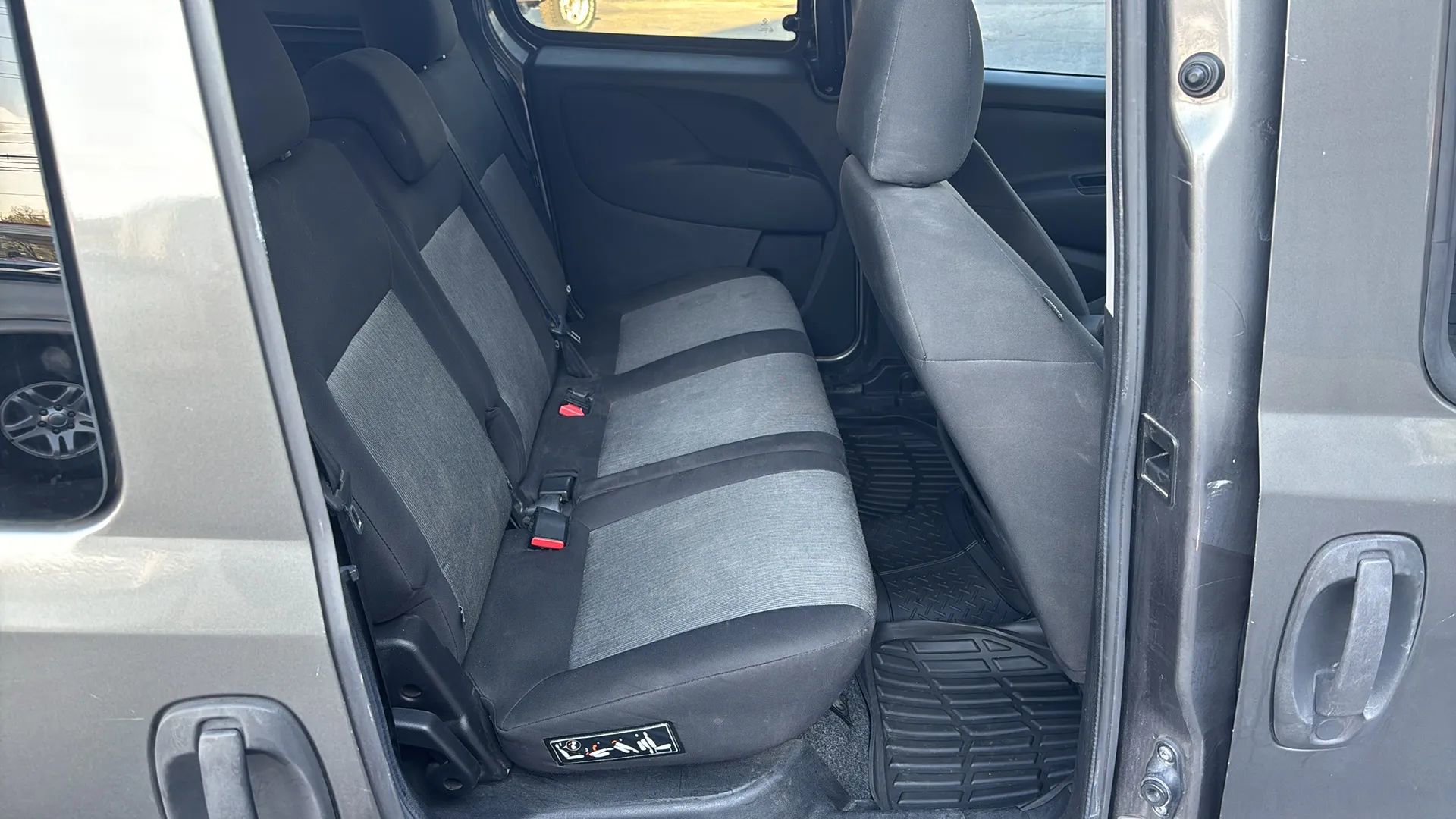 Used 2015 RAM ProMaster City Tradesman SLT w/ Rear Back-up Camera Group image 11