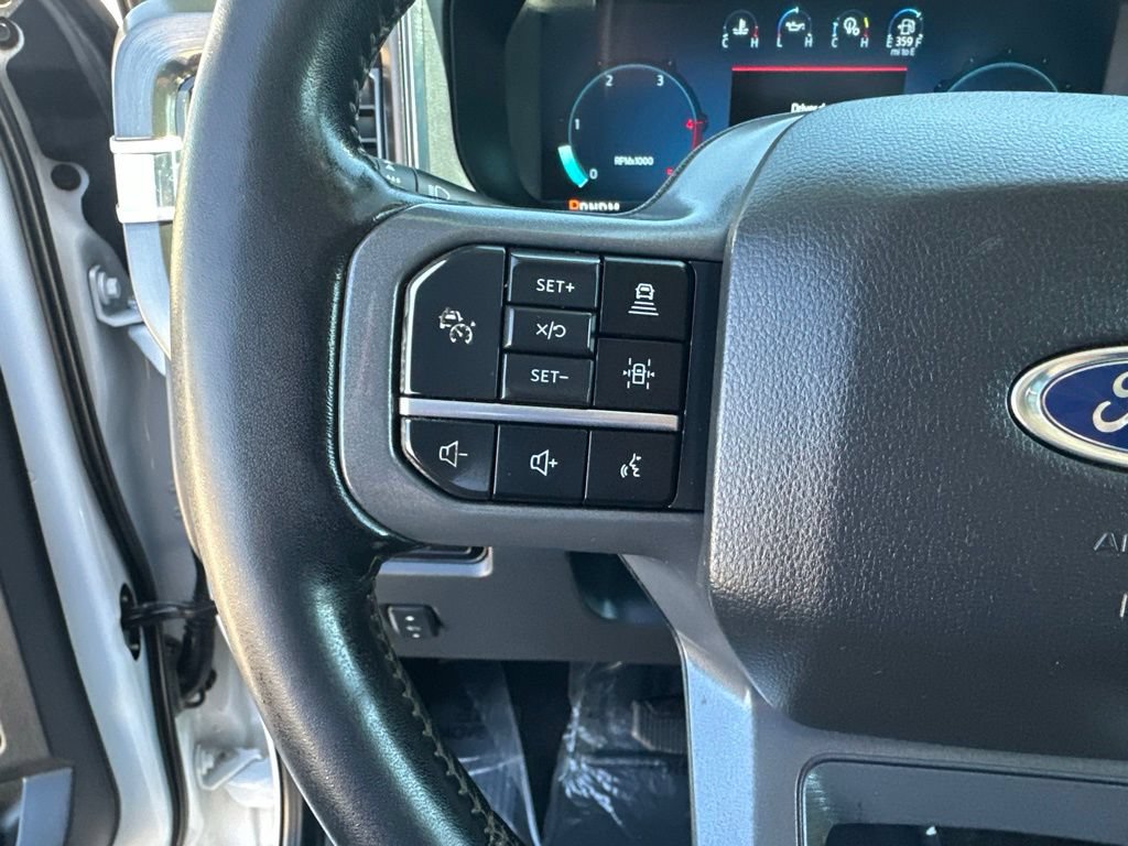 Used 2023 Ford F350 Lariat w/ Sport Appearance Package AWD/4WD image 15